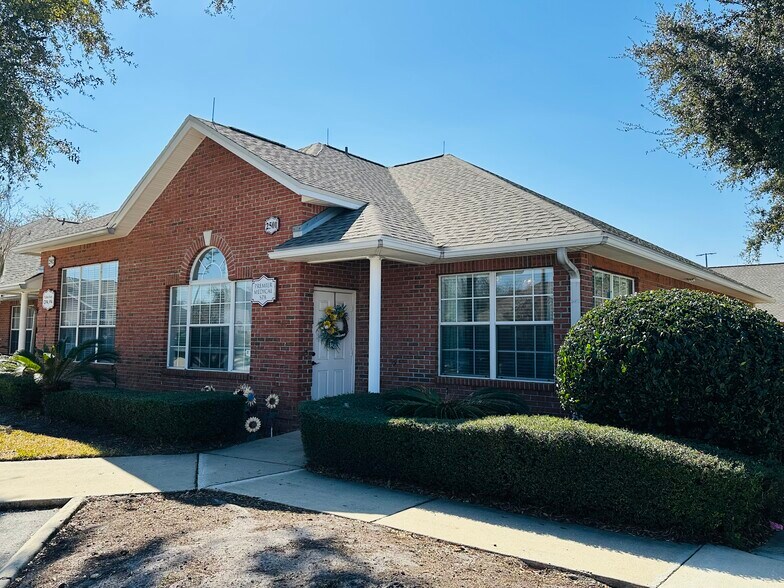 More Photos Of 6817 Southpoint Pky, Jacksonville Medical For Sale