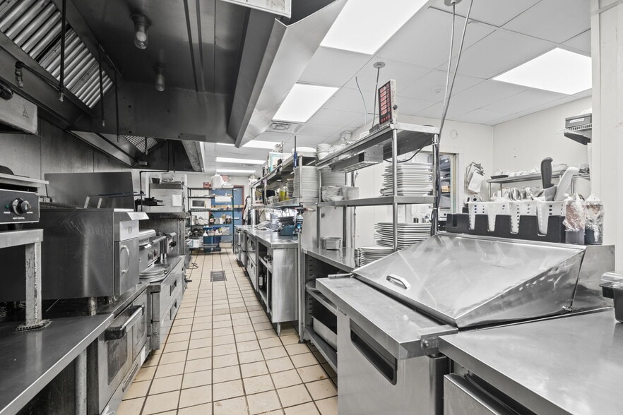 More Photos Of 91 Millard Farmer Ind Blvd, Newnan Restaurant For Sale