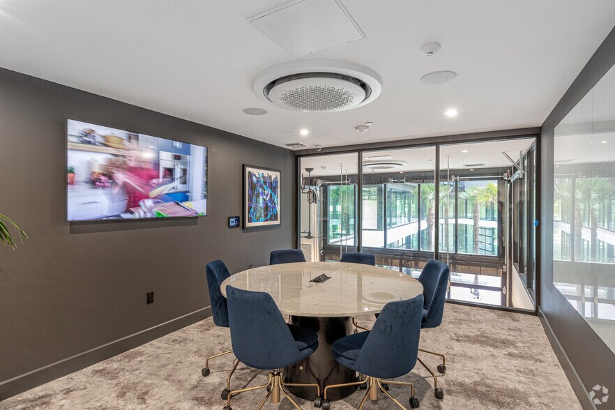 More Photos Of 375 Camino De La Reina, San Diego Multifamily For Sale