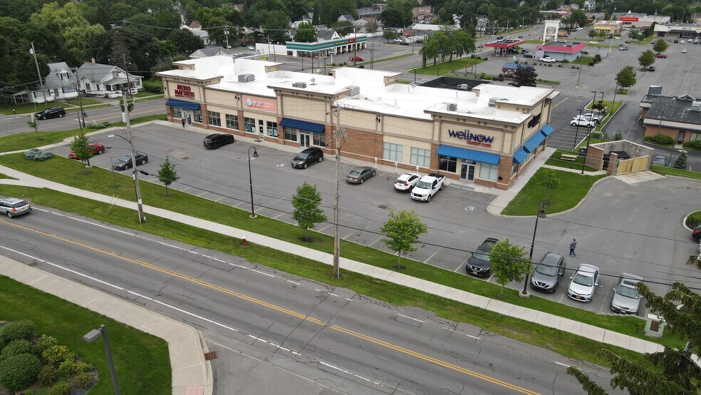 More Photos Of 1 White Springs Dr, Geneva Unknown For Lease