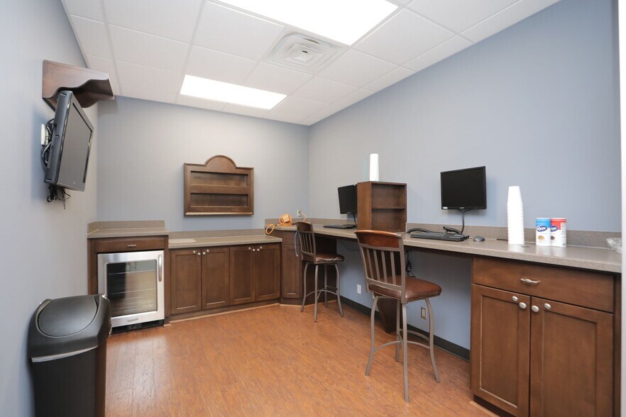 More Photos Of 12755 N Houston Rosslyn Rd, Houston Bank For Sale