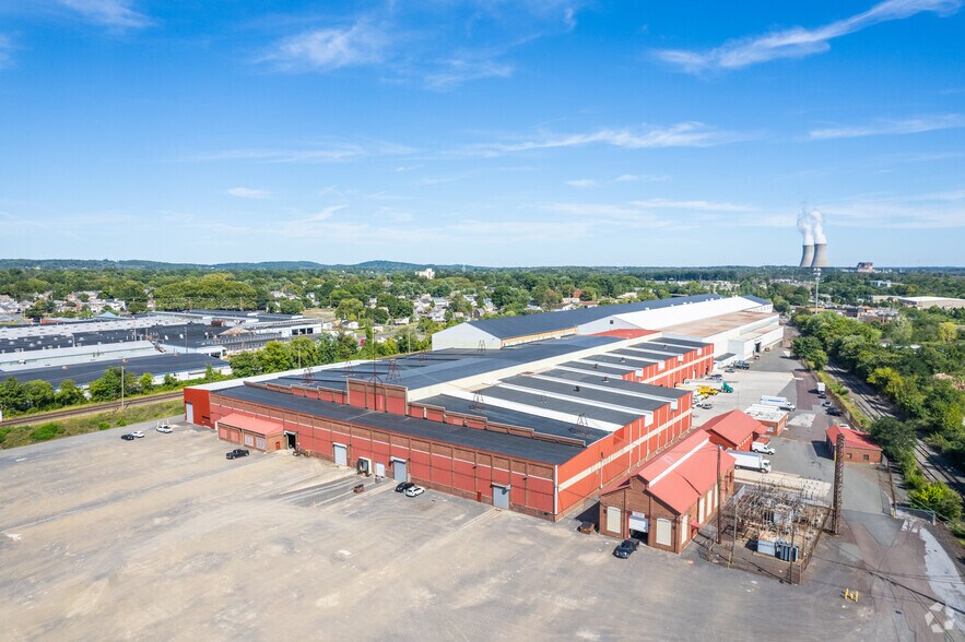 More Photos Of 191 S Keim St, Pottstown Warehouse For Lease
