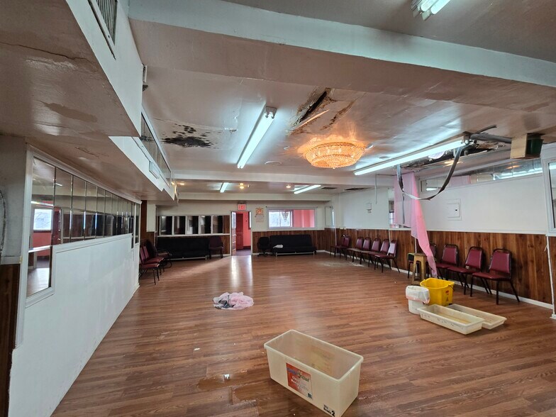 More Photos Of 8219 Queens Blvd, Elmhurst General Retail For Sale