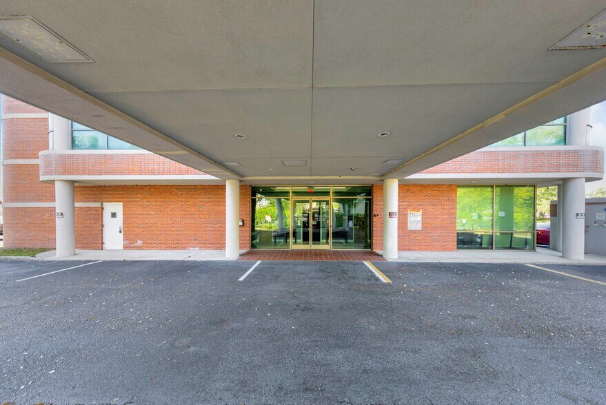 More Photos Of 701 N Westshore Blvd, Tampa Coworking Space