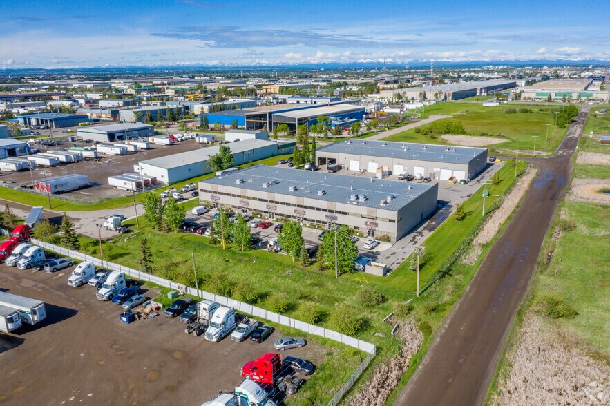 More Photos Of 5555 51st Ave SE, Calgary Warehouse For Sale