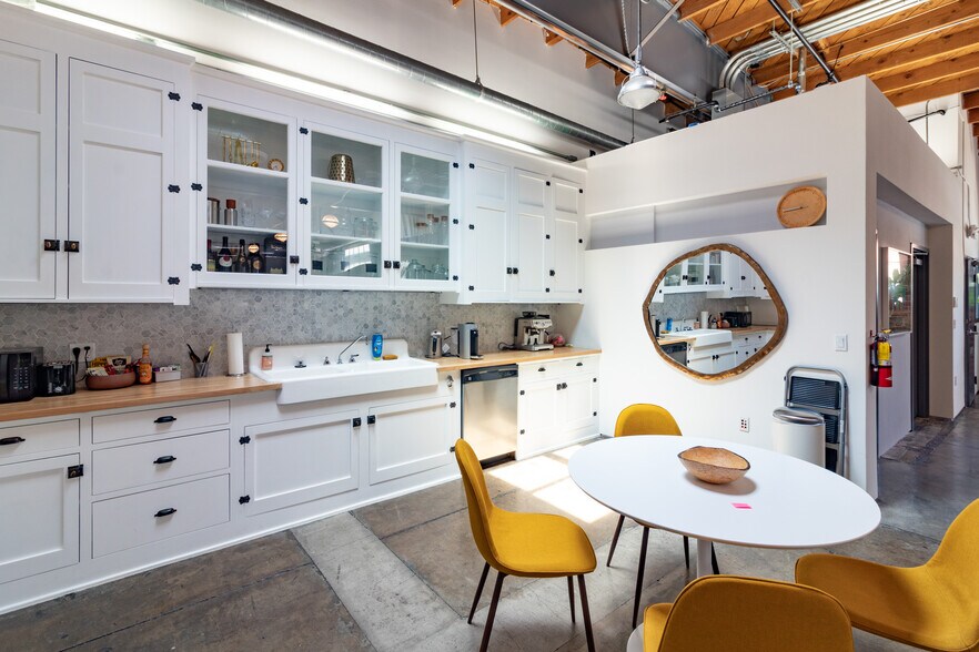 More Photos Of 3002 Pennsylvania Ave, Santa Monica Loft Creative Space For Lease