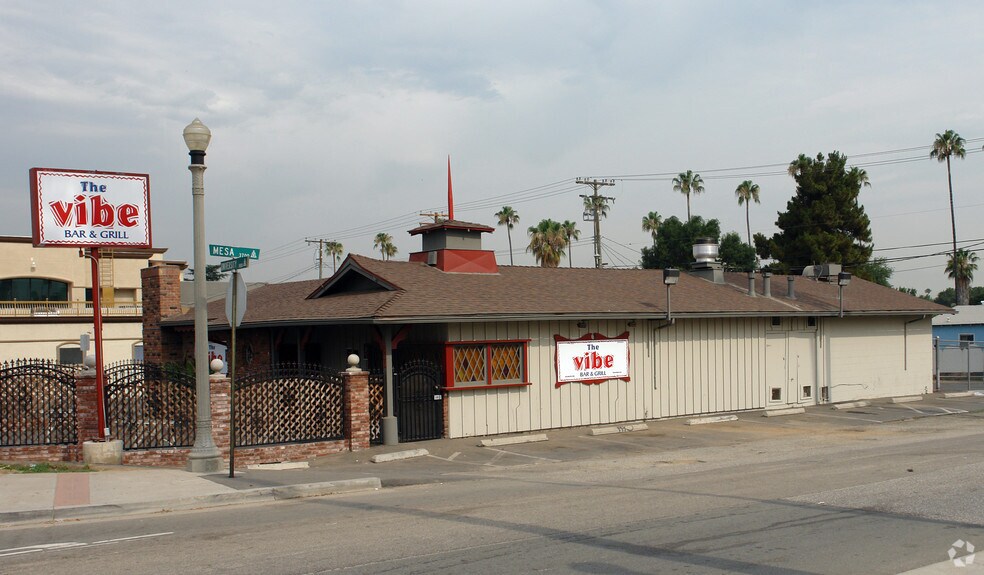 More Photos Of 1805 University Ave, Riverside Restaurant For Lease