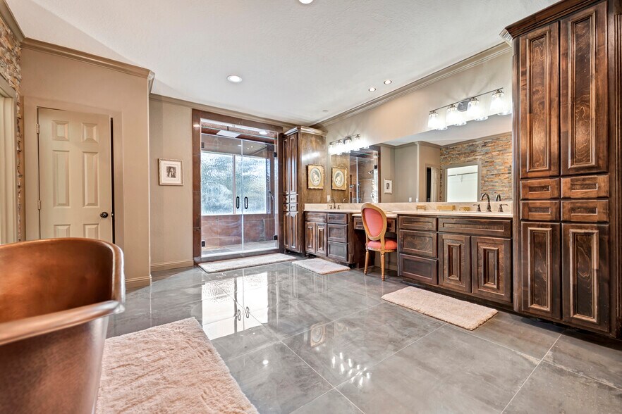 More Photos Of 5607 Sapp Rd, Conroe Lodge Meeting Hall For Sale