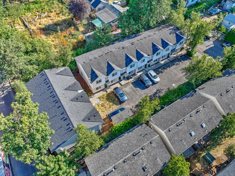 More Photos Of 3548 SE 119th St, Portland Apartments For Sale