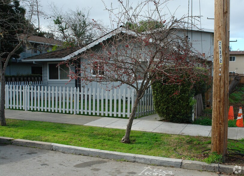 More Photos Of 256 Pettis Ave, Mountain View Apartments For Sale