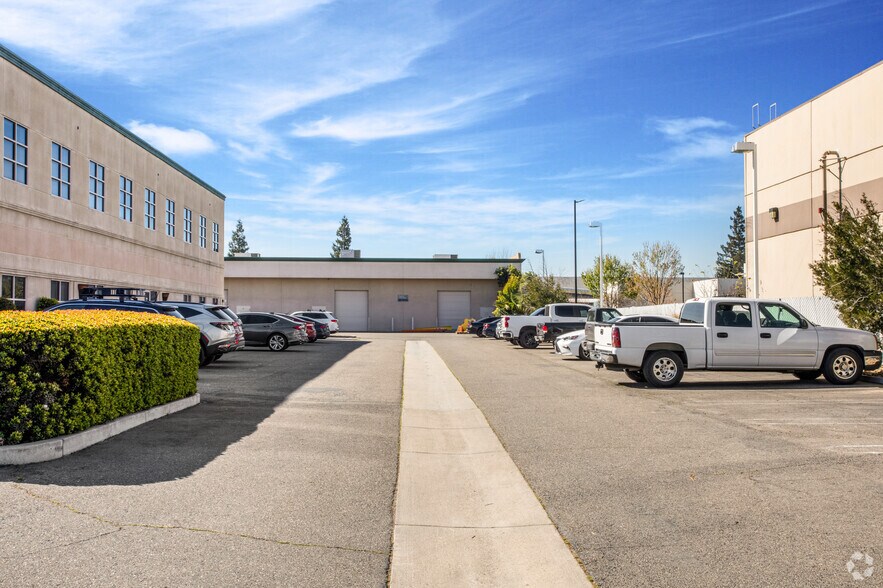 More Photos Of 4216 Kiernan Ave, Modesto Office For Sale