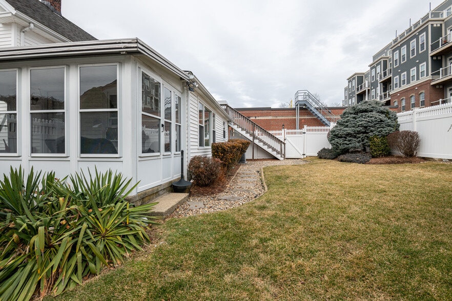 More Photos Of 11 Linden St, Reading Funeral Home For Sale