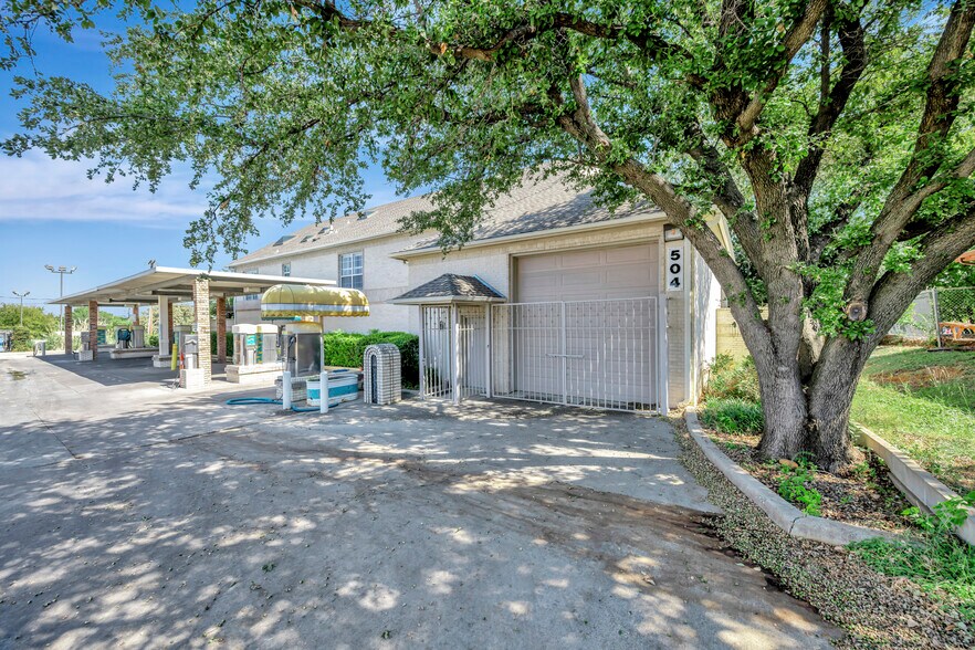 More Photos Of 504 N Euless Main St, Euless Carwash For Sale