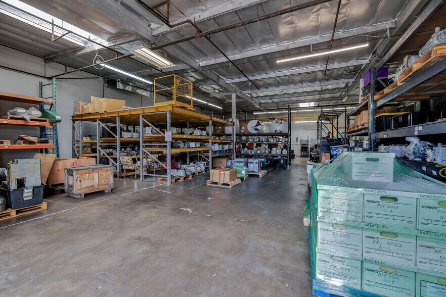More Photos Of 1845 S Lewis St, Anaheim Manufacturing For Sale