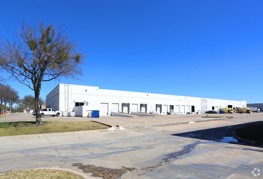 More Photos Of 1920 Hutton Ct, Farmers Branch Warehouse For Lease