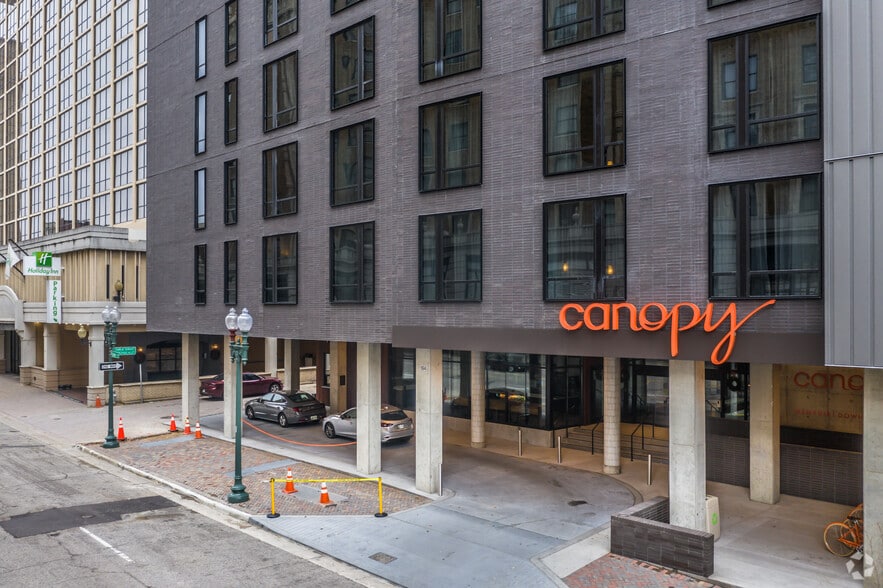 More Photos Of 164 Union Ave, Memphis Hotel For Lease