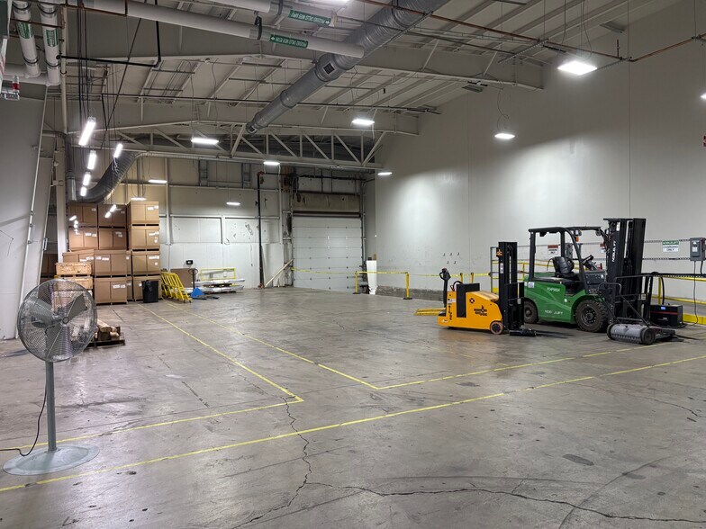 More Photos Of 42 Eighty Four Dr, Eighty Four Unknown For Lease