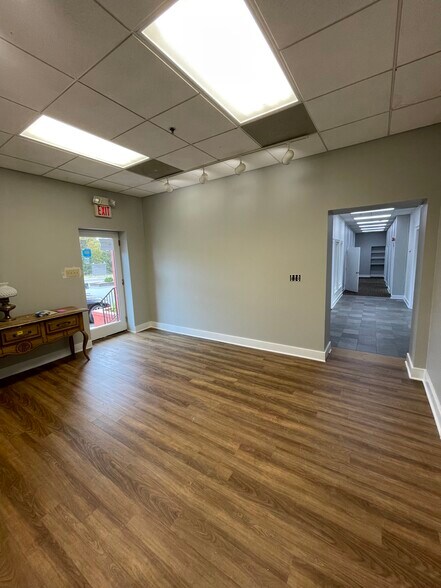 More Photos Of 1222-1226 Harris St, Charlottesville Office For Lease