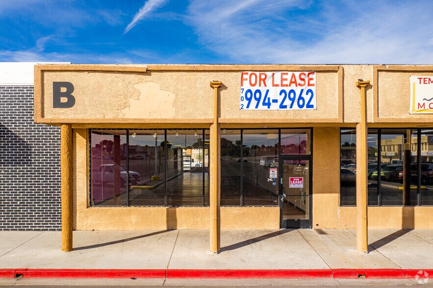 More Photos Of 953 E Sahara Ave, Las Vegas Storefront For Lease