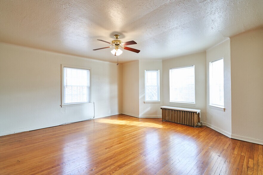 More Photos Of 3016 S Moreland Blvd, Cleveland Multifamily For Sale
