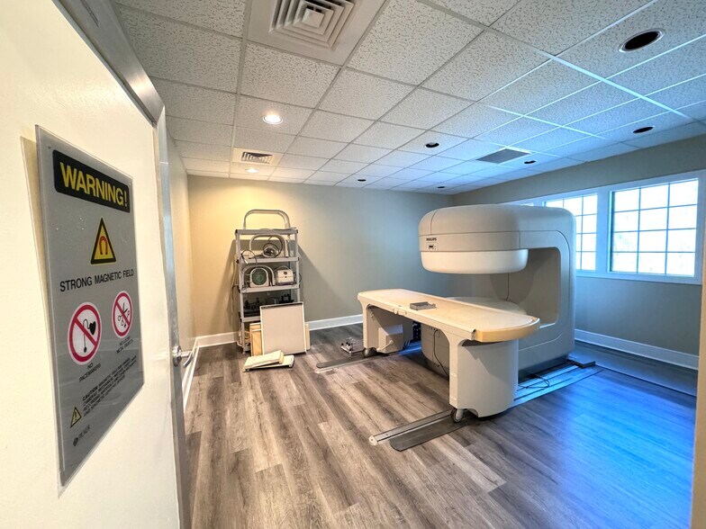 More Photos Of 70 Ansley Dr, Dahlonega Medical For Lease