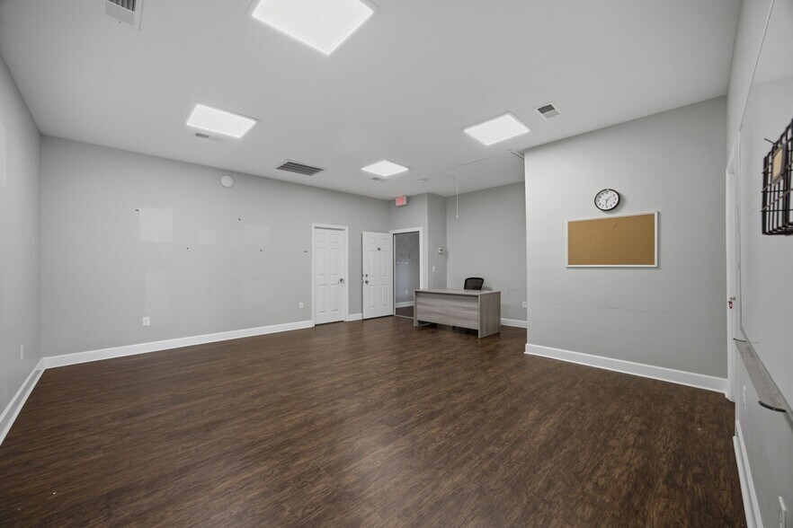 More Photos Of 7385 Applegate Ln, Chattanooga Medical For Sale