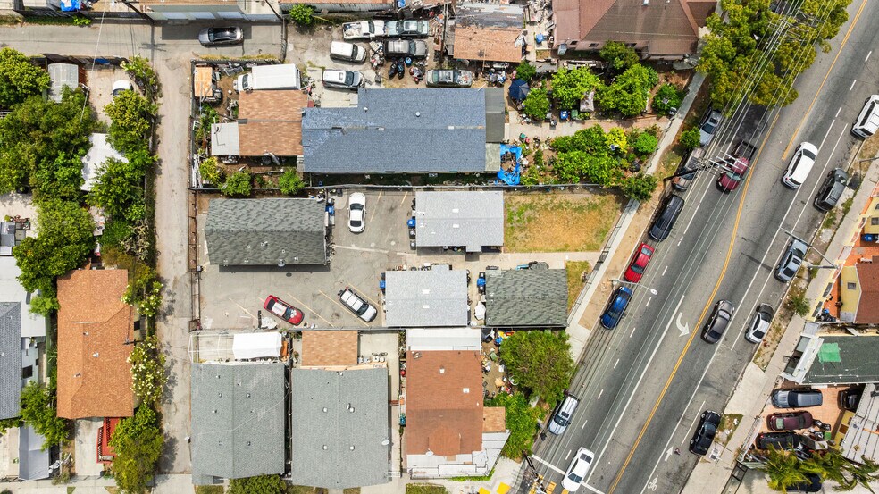 More Photos Of 4106 S San Pedro St, Los Angeles Apartments For Sale