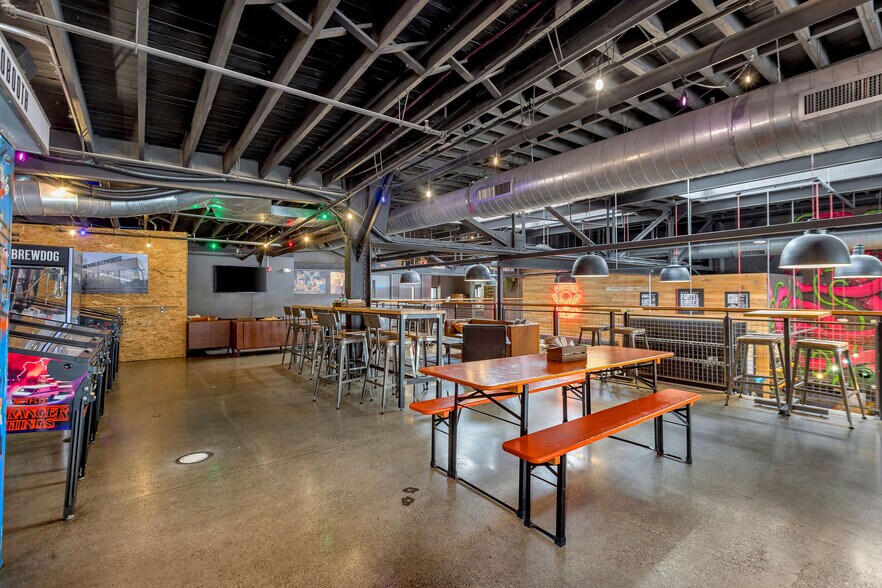 More Photos Of 316-320 Reading Rd, Cincinnati General Retail For Lease