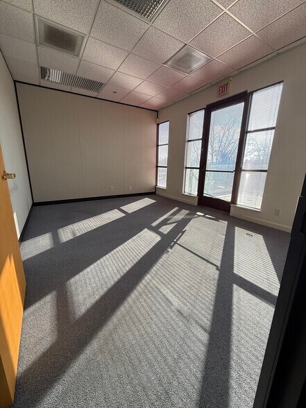More Photos Of 2150 Mariner Square Dr, Alameda Office For Lease