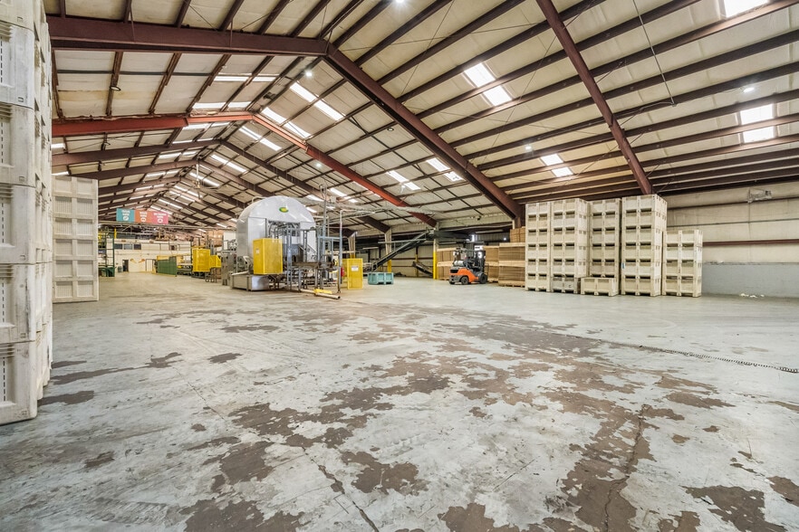 More Photos Of 2600 45th St, Vero Beach Food Processing For Sale