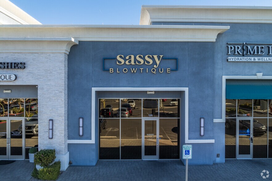 More Photos Of 2560 Saint Rose Pky, Henderson Storefront For Lease