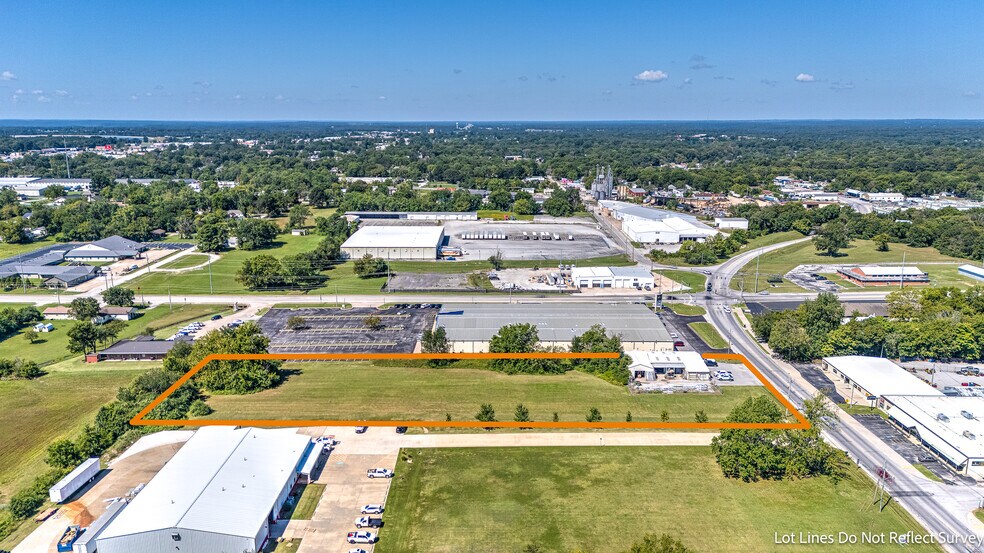 More Photos Of 1520 E Main St, Siloam Springs Storefront For Sale