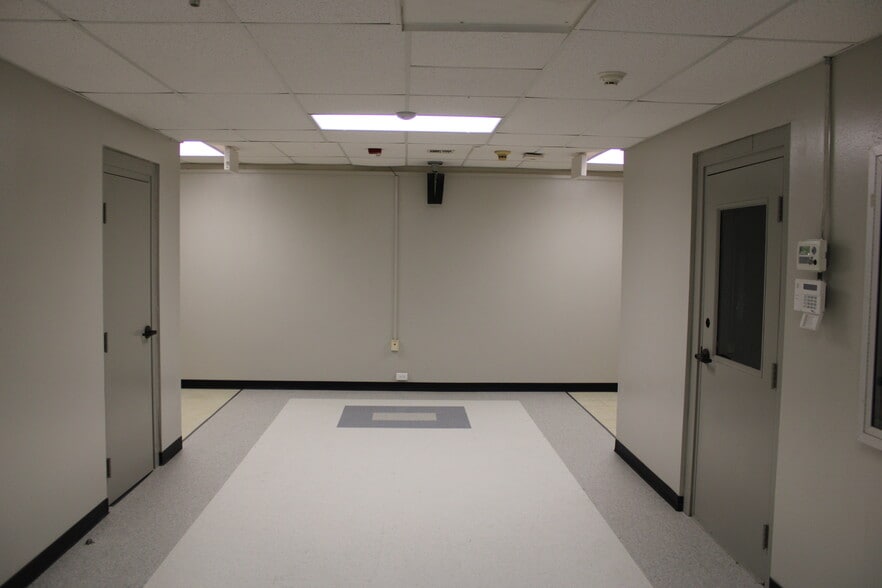 More Photos Of 1900 Pope St, Beaumont Flex For Lease