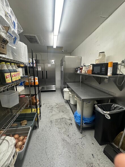 More Photos Of 5960 Crenshaw Blvd, Los Angeles Fast Food For Lease