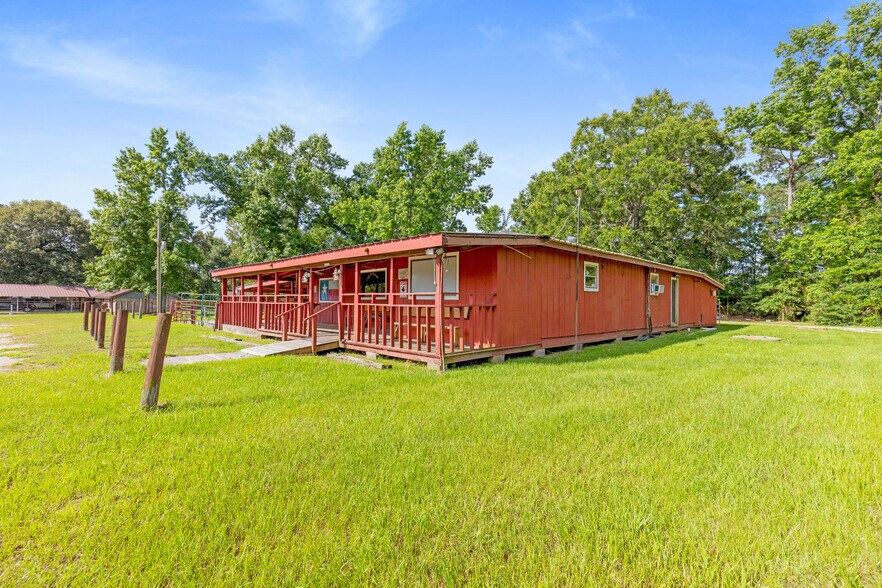 More Photos Of 11310 FM 1725 Rd, Cleveland Restaurant For Sale