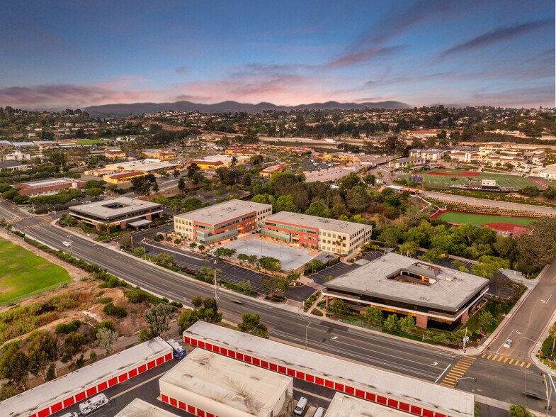 More Photos Of 380 Stevens Ave, Solana Beach Office For Lease