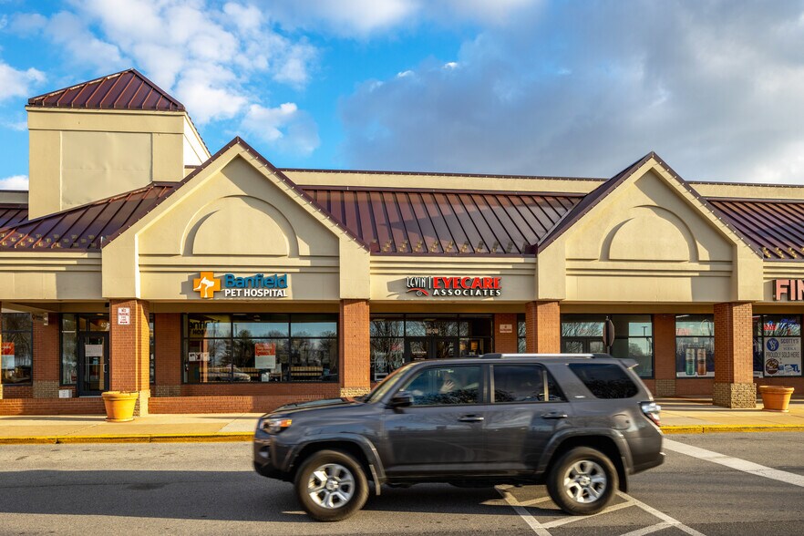 More Photos Of 405 Center St, Westminster Unknown For Lease