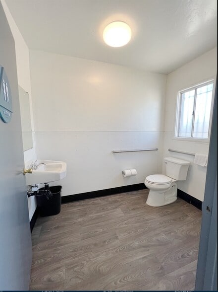 More Photos Of 116-118 Broadway, Chula Vista Freestanding For Lease