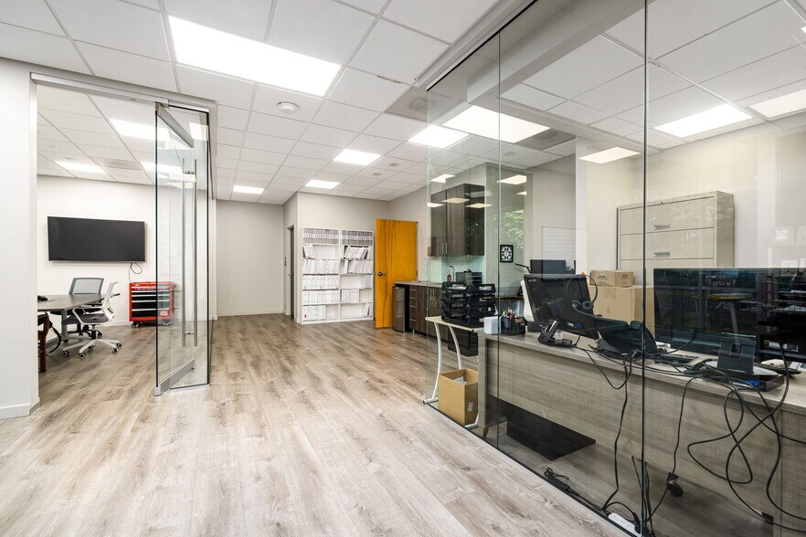 More Photos Of 1000 Crescent Green Dr, Cary Medical For Lease