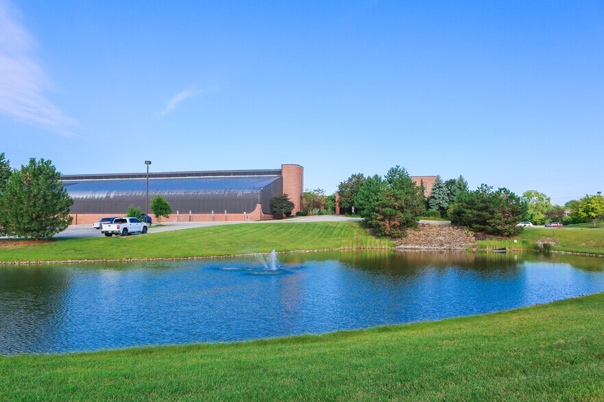 More Photos Of 1300 E 96th St, Indianapolis Health Club For Lease