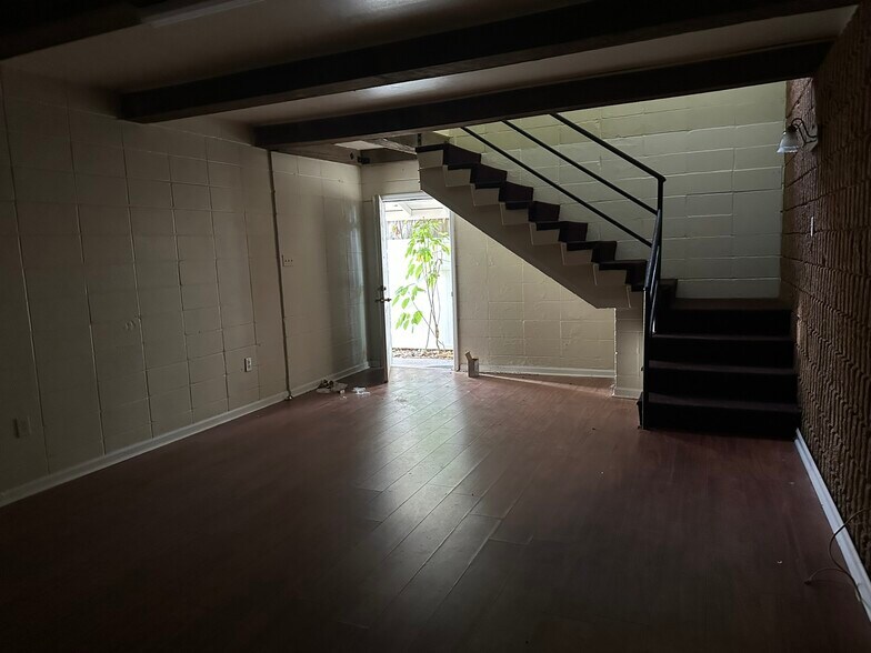 More Photos Of 555 E Boyd Dr, Baton Rouge Multifamily For Sale