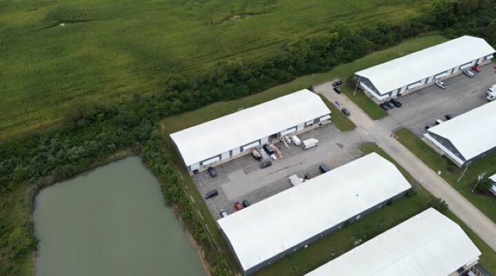 More Photos Of 1317 S Schoolhouse Rd, New Lenox Warehouse For Lease