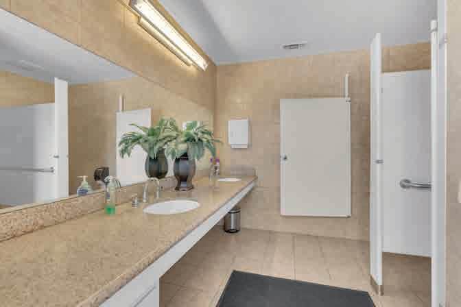 More Photos Of 1665 W Shaw Ave, Fresno Office For Sale