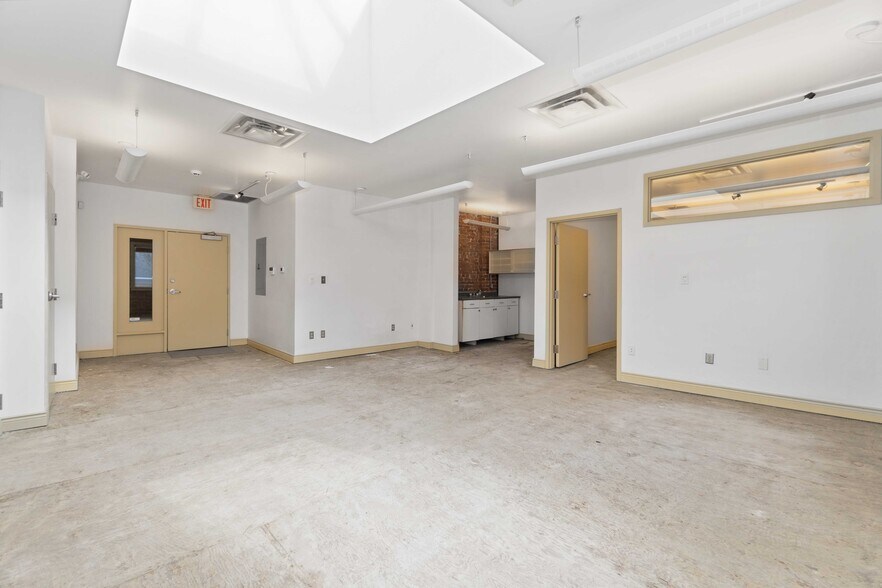 More Photos Of 109 Murray St, Ottawa Office For Lease