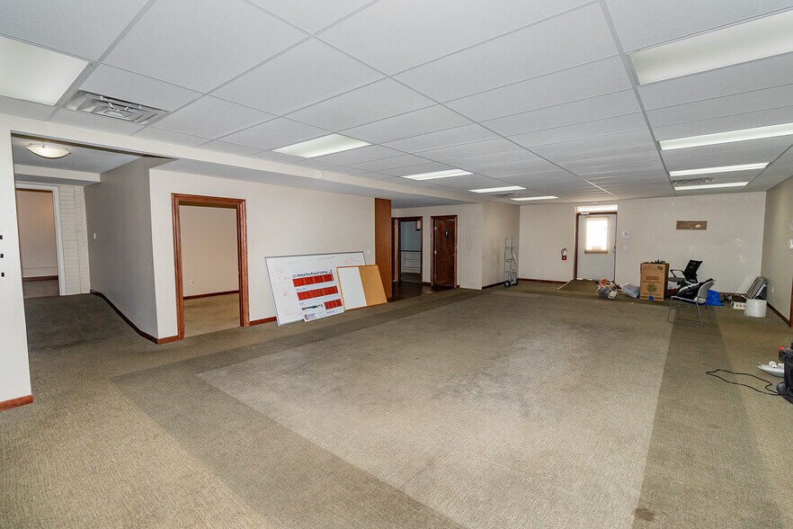 More Photos Of 1627 S Hillside St, Wichita Freestanding For Sale