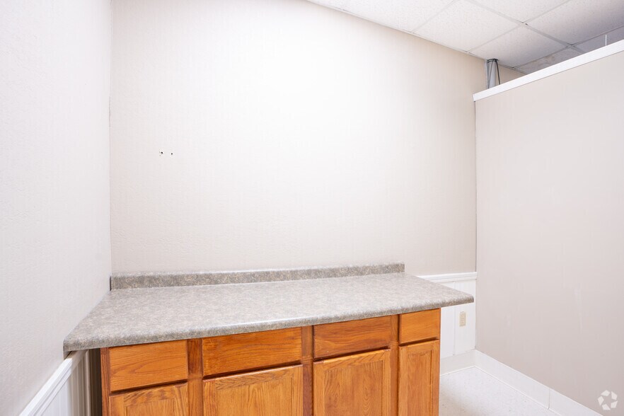 More Photos Of 1630 Georgetown Rd, Tilton Office For Lease