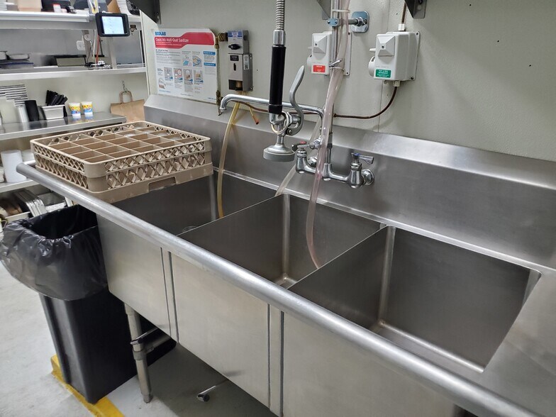 More Photos Of 109-111 E First St, Elmhurst Storefront Retail Office For Lease