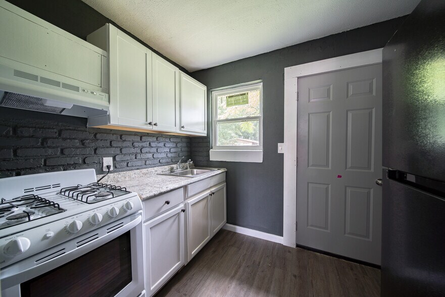 More Photos Of 2400 4th Ave, Phenix City Apartments For Sale
