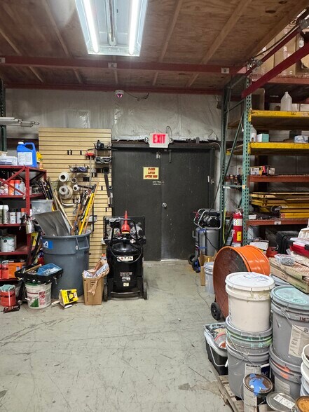 More Photos Of 280 W Central Blvd, Cape Canaveral Manufacturing For Sale