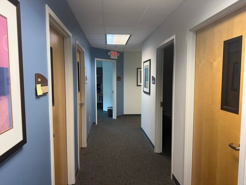 More Photos Of 260 E University Ave, Cincinnati Medical For Sale